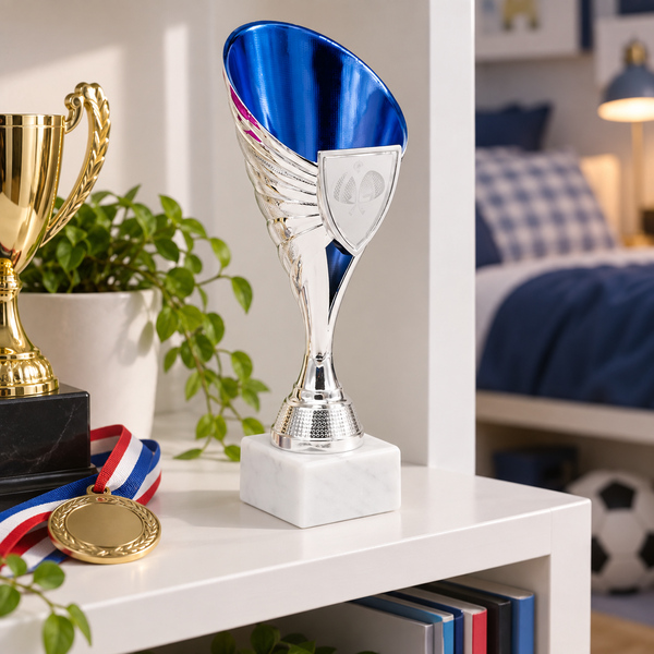 Trofeo portaescudo plata y azul, 21,5 cm